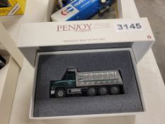 PenJoy Tri Axle Dump Truck
