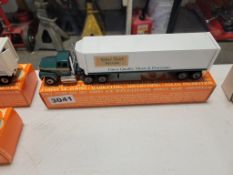 Winross Truck with Van Trailer