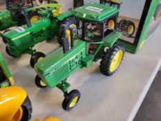 Model Tractor