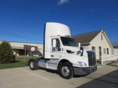 2022 Peterbilt 579 Day Cab Road Tractor
