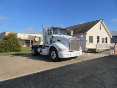 2014 Peterbilt 384 Day Cab Road Tractor