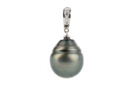 PEARL AND DIAMOND PENDANT, ALONG WITH A PAIR OF EARRINGS