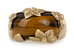 TIGER'S EYE DRESS RING, LATE 20TH CENTURY
