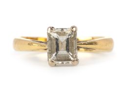 DIAMOND SOLITAIRE RING,