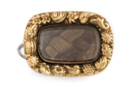 EARLY VICTORIAN MOURNING BROOCH, MID 19TH CENTURY