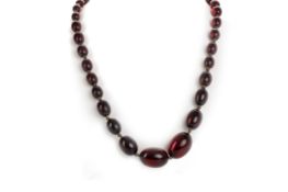 AMBER NECKLACE, EARLY-MID 20TH CENTURY