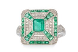 EMERALD AND DIAMOND RING,