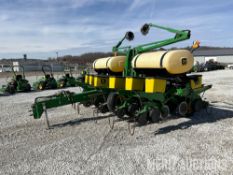 John Deere 1760 Planter