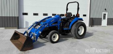 2005 New Holland TC35DA Tractor with Loader