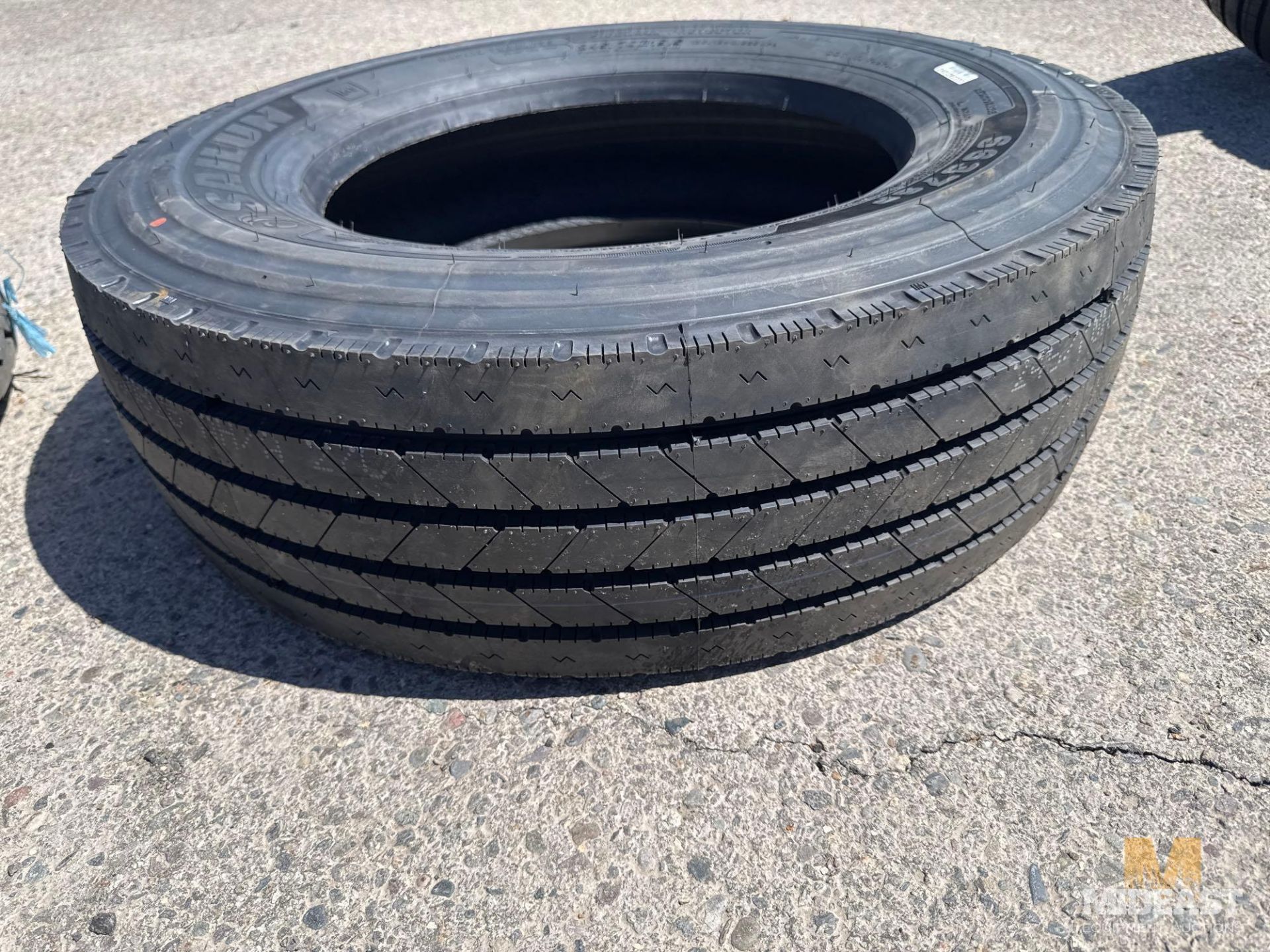 New Tire - Image 4 of 4