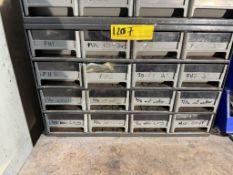 LOT CONSISTING OF METAL ORGANIZER WITH CONTENTS