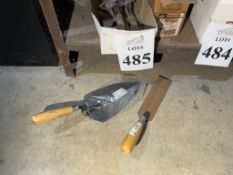 LOT CONSISTING OF BRICK AND MARGIN TROWELS