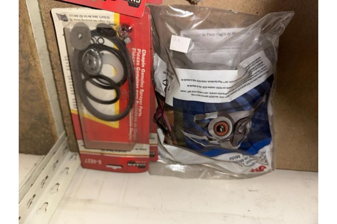 LOT CONSISTING OF ASSORTED ITEMS - Image 10 of 10