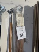 CLIP-ON DUST MOP WOOD HANDLES