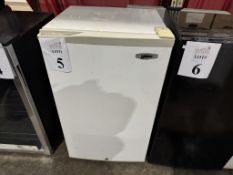 HAIER MINI REFRIGERATOR MODEL HSL04WNAWW