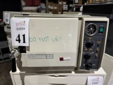 TUTTNAUER TABLE AUTOCLAVE MODEL 2540M