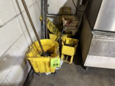 LOT CONSISTING OF CLEANING SUPPLIES