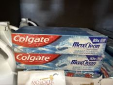 LOT CONSISTING OF (36) COLGATE MAXCLEAN SMART FOAM