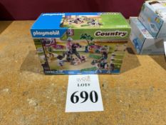 PLAYMOBIL COUNTRY 188 PCS