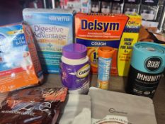 LOT CONSISTING OF ASSORTED ITEMS