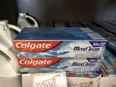 LOT CONSISTING OF (40) COLGATE MAXCLEAN SMART FOAM