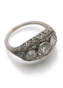 ART DÈCO RING WITH DIAMONDS