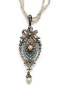 Historical pendant with pearl necklace