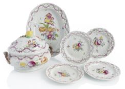 A LIDDED TURREEN, AN OVAL DISH AND 4 PLATES