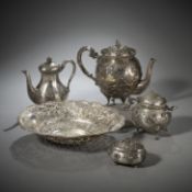 TWO COFFEE POTS, TWO SUGAR BOWLS AND A BASKET