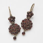A PAIR OF GARNET SET EARRINGS