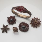 SIX GARNET SET JEWELLERIES