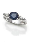 SAPPHIRE DIAMOND RING