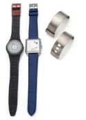 WRISTWATCH SET WITH A SILVER CLASP BRACELET