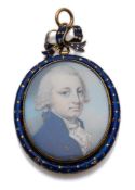 Classicist pendant with portrait of a gentleman