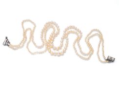 NATURAL PEARL NECKLACE