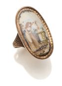 Classicist memory ring