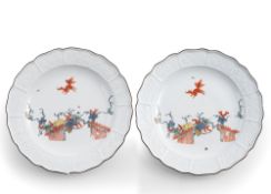 A PAIR OF MEISSEN KAKIEMON PLATES WITH 