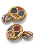 A PAIR OF CUFFLINKS