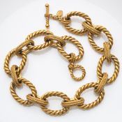 A METALGILT VINTAGE NECKLACE