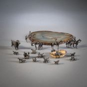 MINIATURE HUNTING GROUP AND ANIMALS