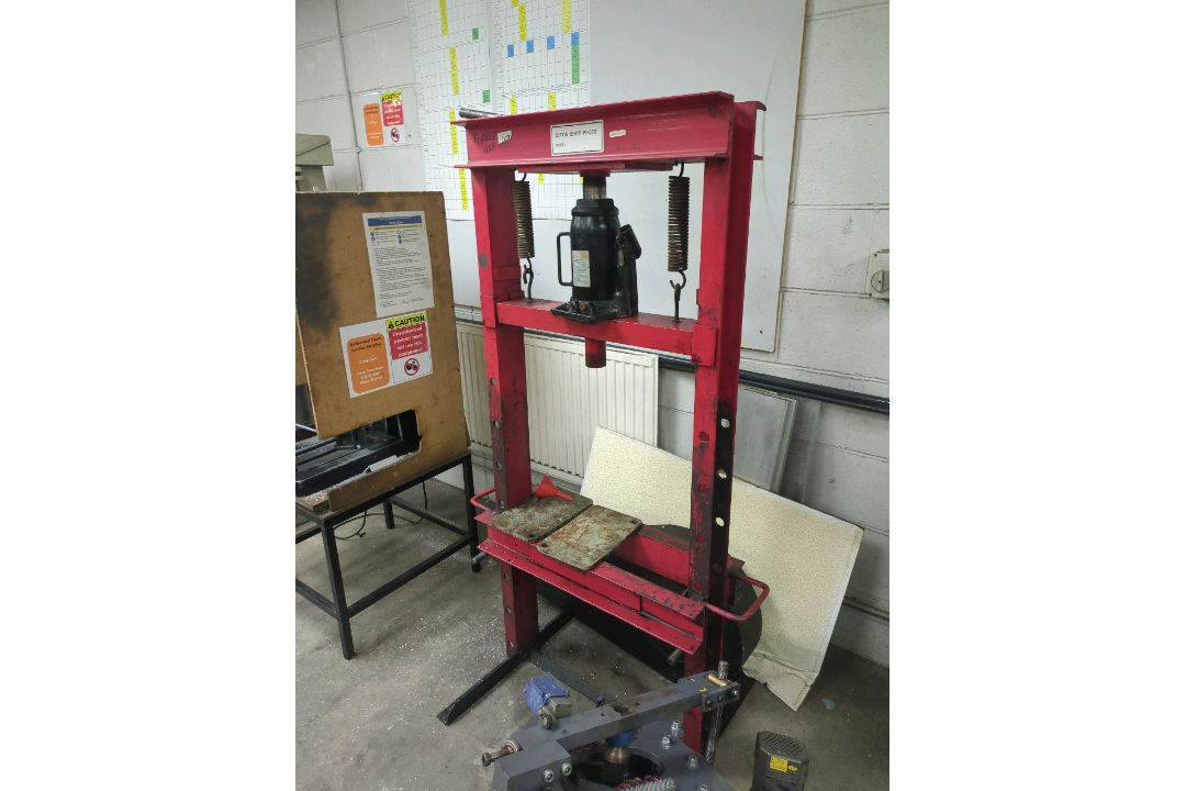 *NO RESERVE* 20 Ton Shop Press - Image 7 of 7