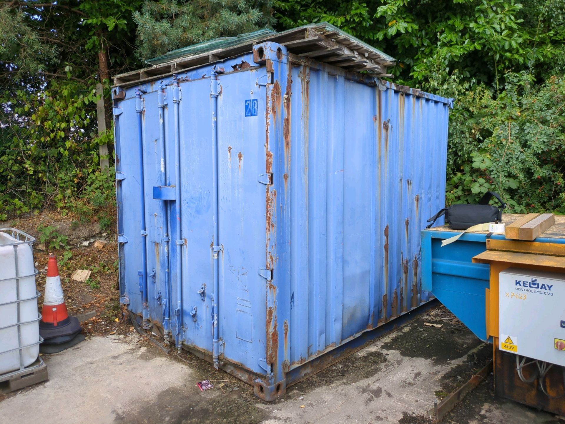 Shipping Container / Storage - Image 6 of 6