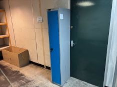 1 x locker