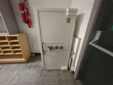 *NO RESERVE* The European 2 Key Safe