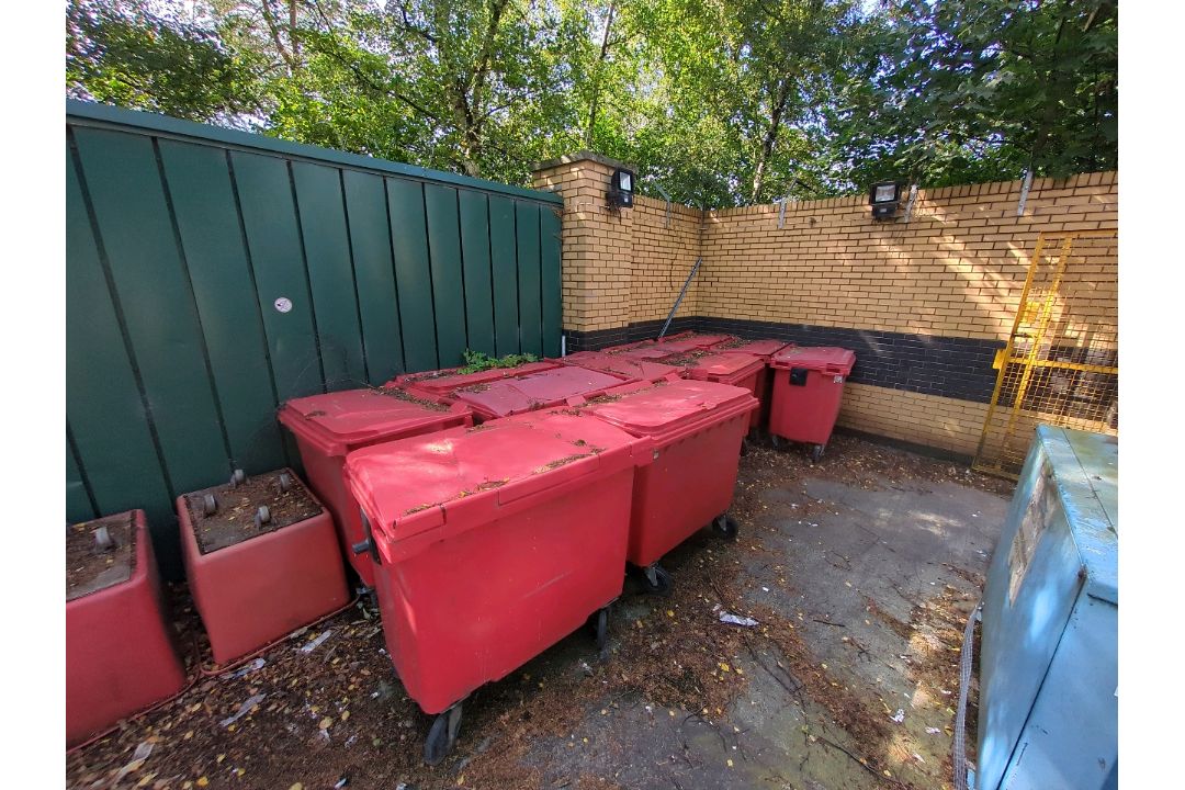 *NO RESERVE* 11 x Large Wheel Bins - Image 3 of 4