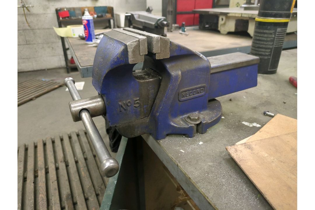 3 x Record Table Top Vice - Image 2 of 7