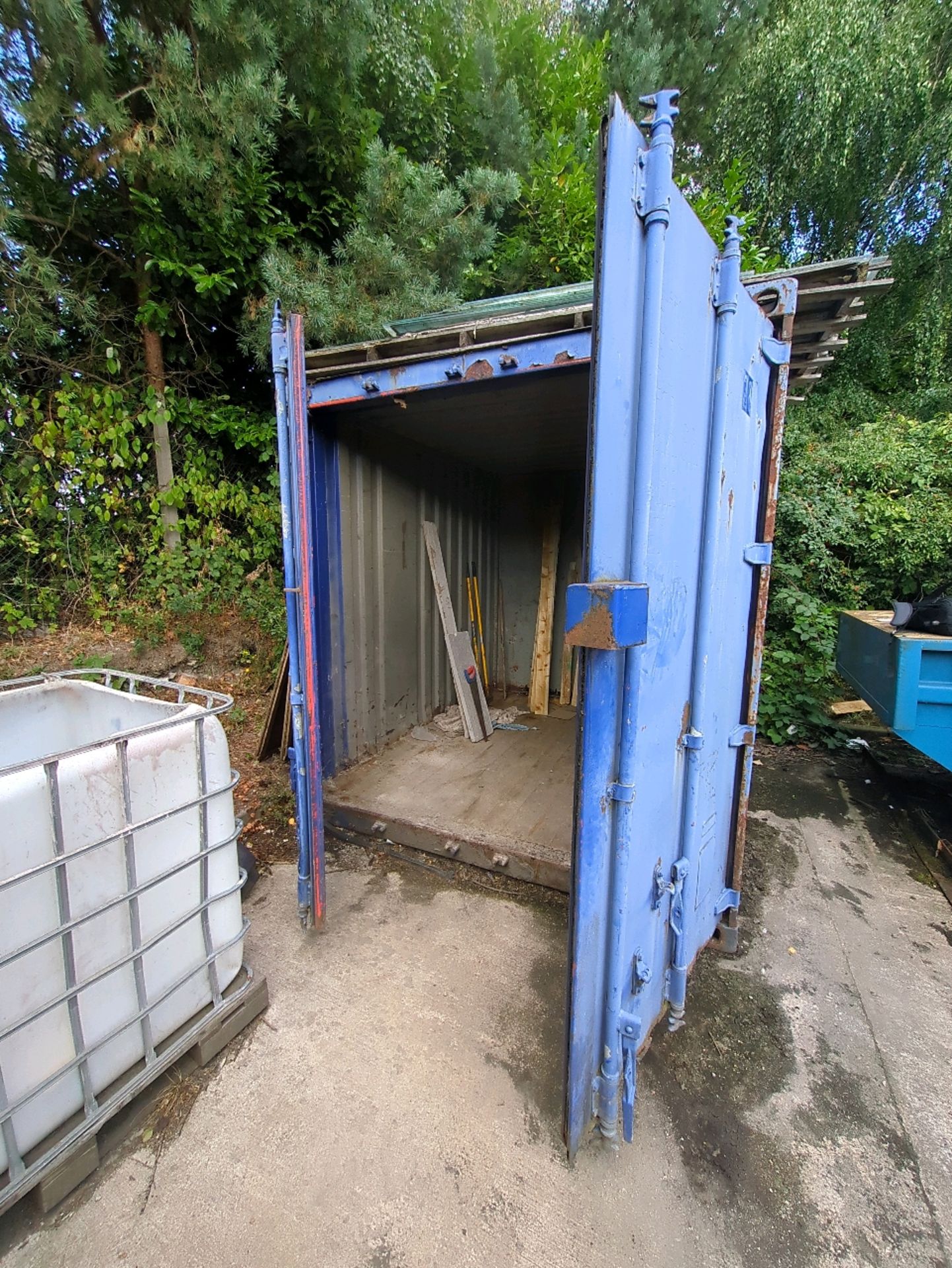 Shipping Container / Storage - Image 4 of 6