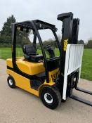 2014, YALE - 2.5 Tonne Diesel Forklift (container spec - 760 hours)