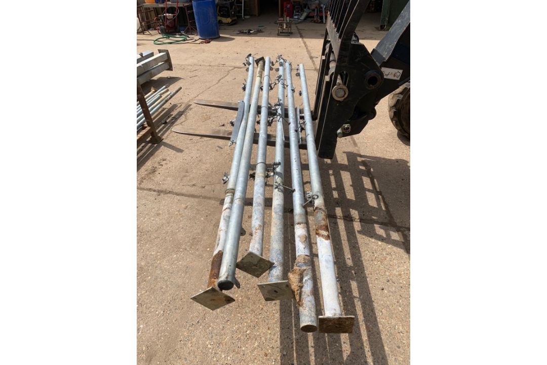 Galvanised Chain Link Fencing + Posts & Gates - Image 14 of 16