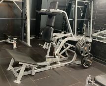 Hammer Strength V-Squat